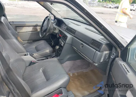 1993 Volvo 940 из США, поврежденный, VIN YV1JS8830P3120167